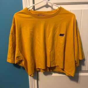 Vintage Nike cropped shirt